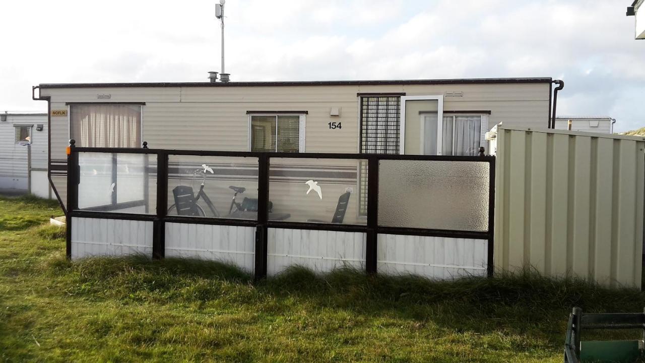Ameland-Nes-Duinoord: Stacaravan Nes  Exteriér fotografie