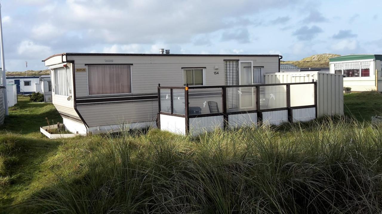 Ameland-Nes-Duinoord: Stacaravan Nes  Exteriér fotografie